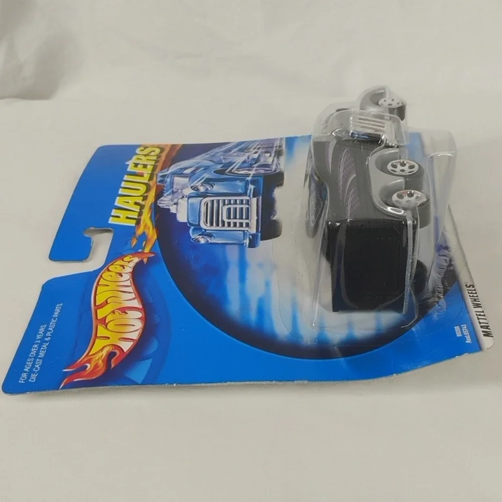 Hot Wheels Haulers Over The Road Power Truck‎ Silver/Gray Black/Purple Semi